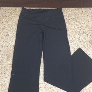 NWOT Under Armour Black Fitted Athletic Pants